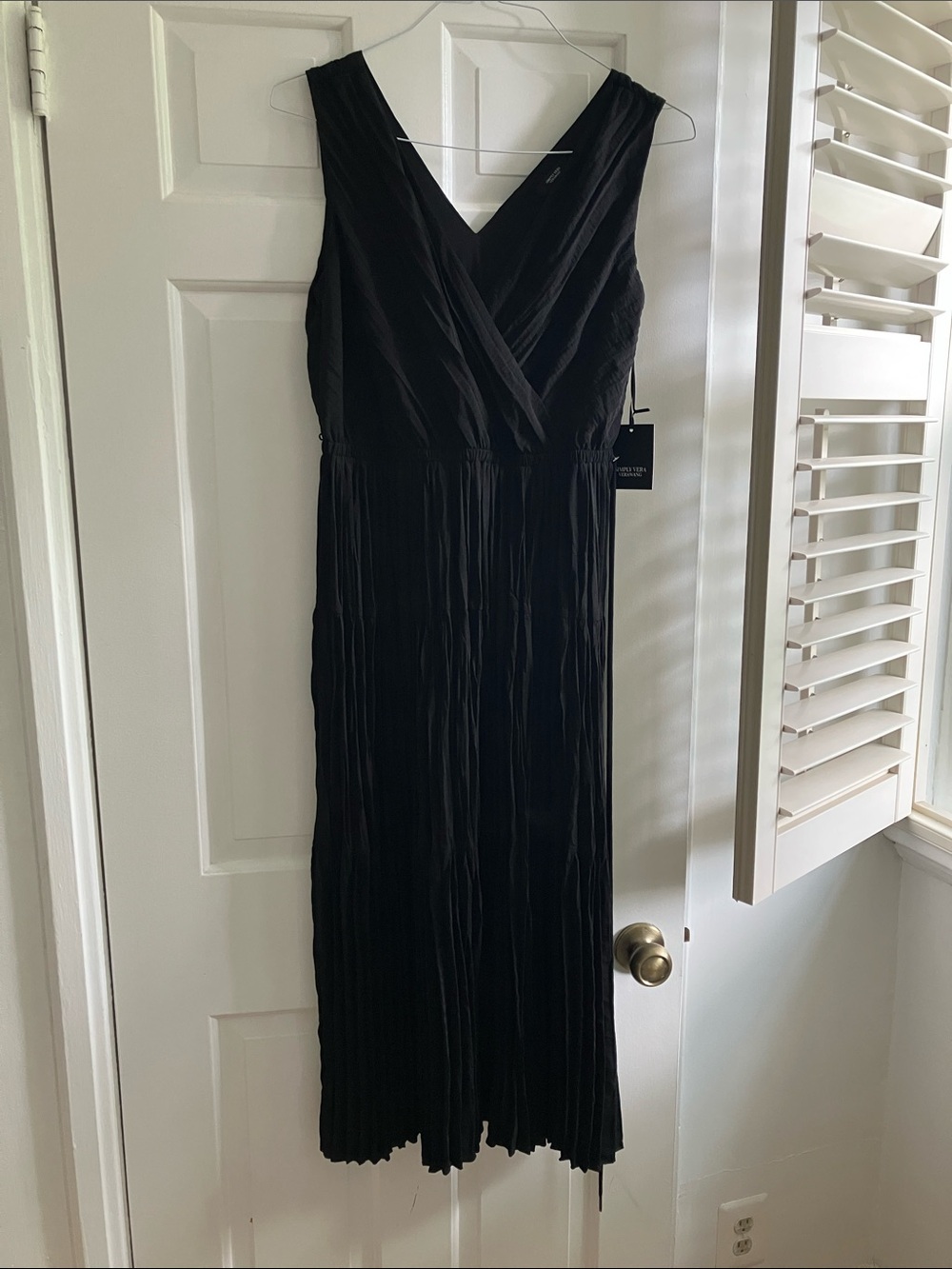 Simply Vera Vera Wang Black V-Neck Sleeveless Maxi Dress